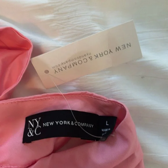 NY&Co Halter Neck Crochet Lace Bow Back Top - size large - NWT - Picture 11 of 12